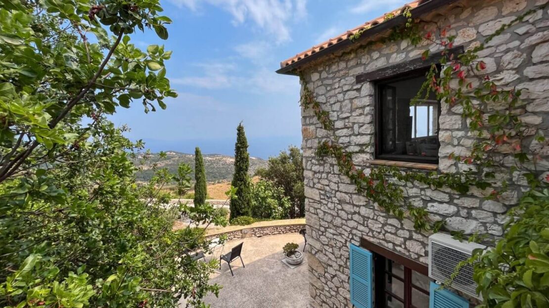 Beautifully traditional stone villa in Tuscany style close to St. Nicolas port