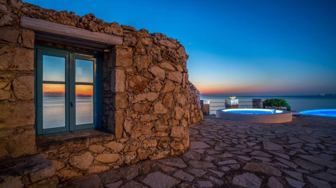 Absolutely stunning villa directly above the Blue Caves with private beach access
