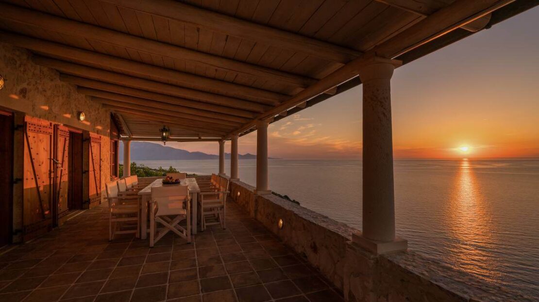 Absolutely stunning villa directly above the Blue Caves with private beach access