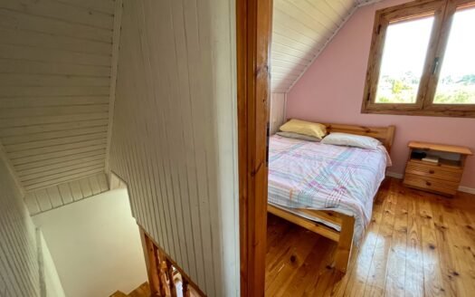 Unique 2-bedroom property in lovely residential area close to the sea