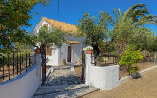 **UNDER OFFER** Sea view property in the heart of Tsivili