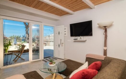 Coastal Two-Bedroom Cottage within Walking Distance to the Sea – Zakynthos – Psarou, Zakynthos