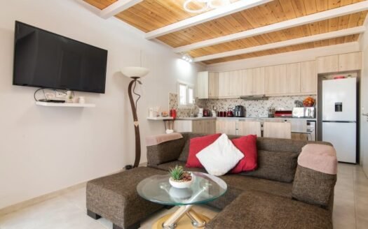 Coastal Two-Bedroom Cottage within Walking Distance to the Sea – Zakynthos – Psarou, Zakynthos