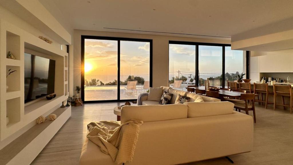 Exceptional Luxury Estate with Panoramic Sea Views in Askos
