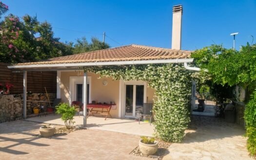 Charming Mediterranean Bungalow with Private Pool & Sea View Terrace – Kypseli