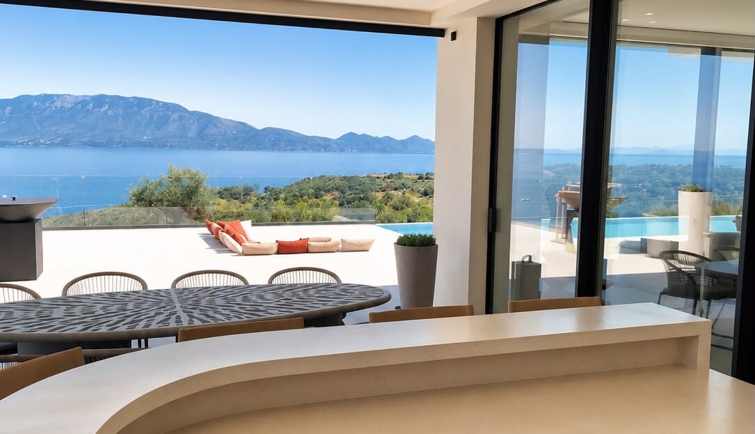Ultra-Luxury Sea View Villa with Infinity Pool & Outdoor Bar – Agios Nikolaos