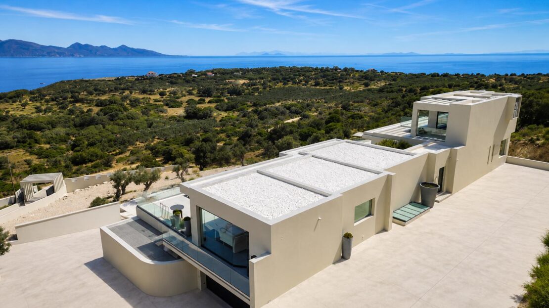 Ultra-Luxury Sea View Villa with Infinity Pool & Outdoor Bar – Agios Nikolaos