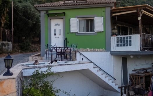Charming 3-Bedroom Home with Panoramic Sea Views in Katastari