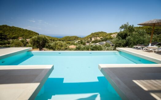 Luxury Sea View Villa with Infinity Pool in Keri