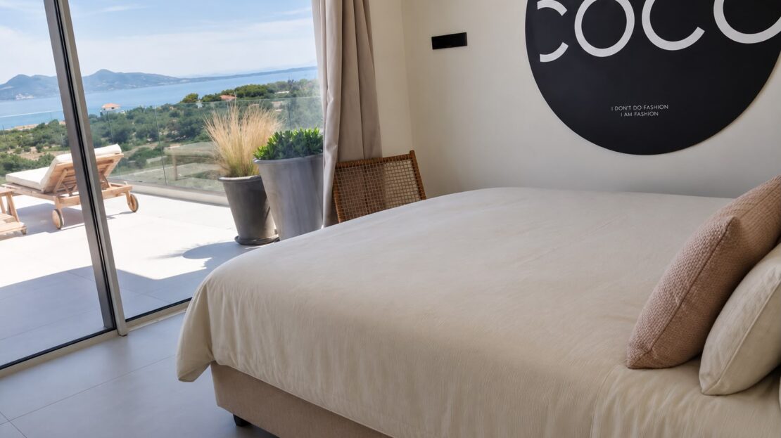 Ultra-Luxury Sea View Villa with Infinity Pool & Outdoor Bar – Agios Nikolaos